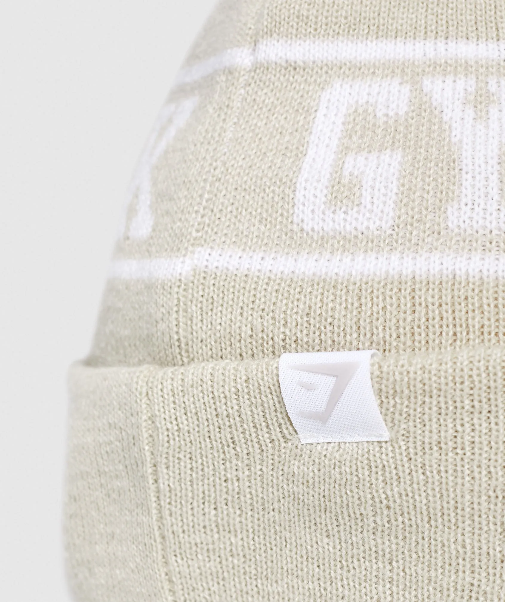 Gymshark New Era GS Tab Beanie - Sand