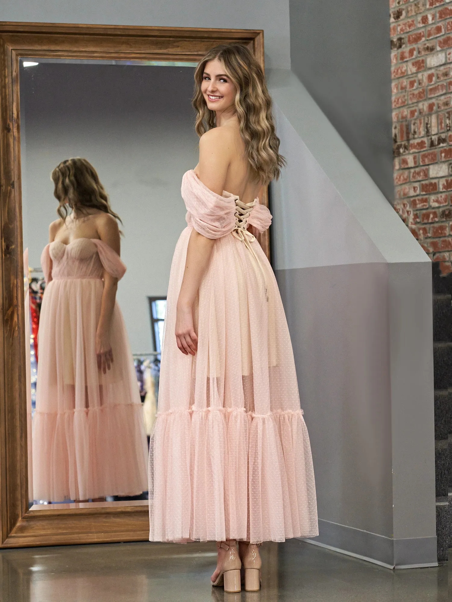 Nova | A-Line Tulle Sweetheart Tea-Length Homecoming Dress